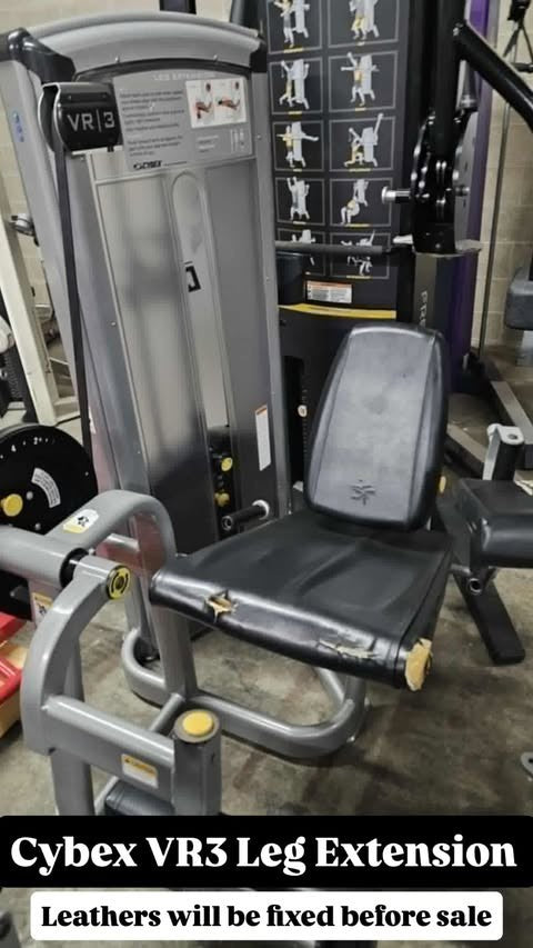 Cybex VR3 Leg Extension