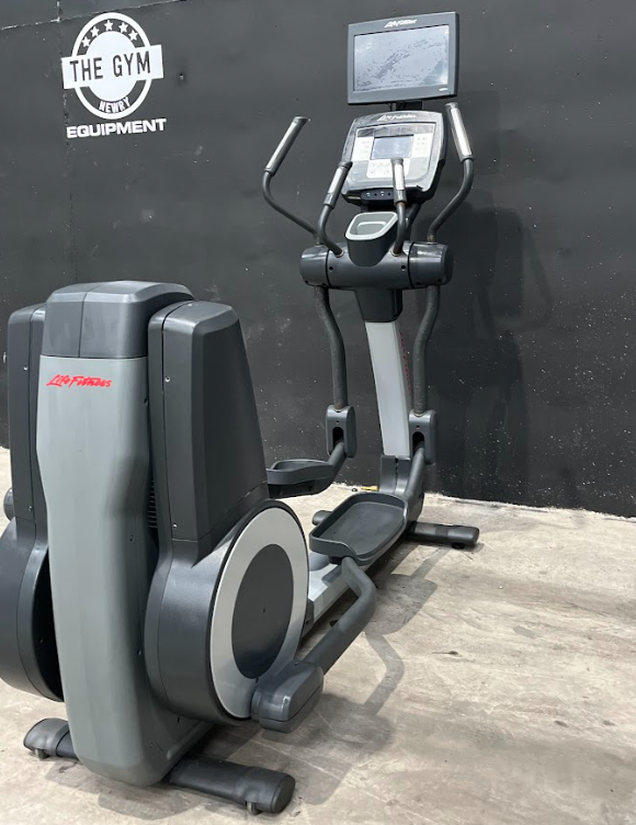 Life Fitness - Integrity Cross Trainer