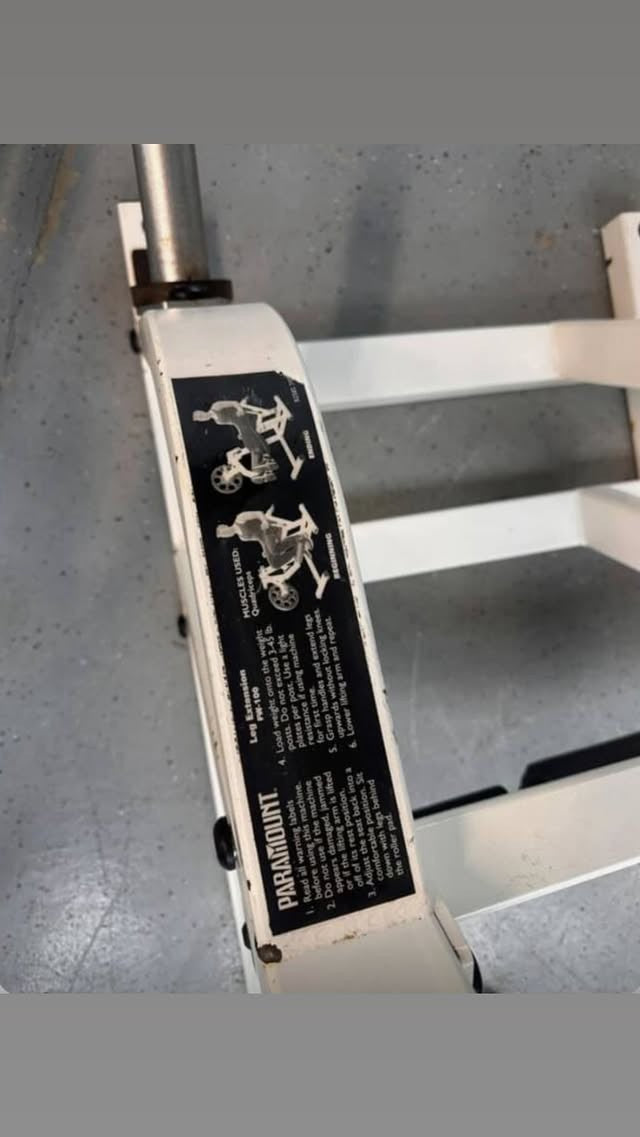 Paramount Leg Extension Plate Loaded FW-100 (VERY RARE)