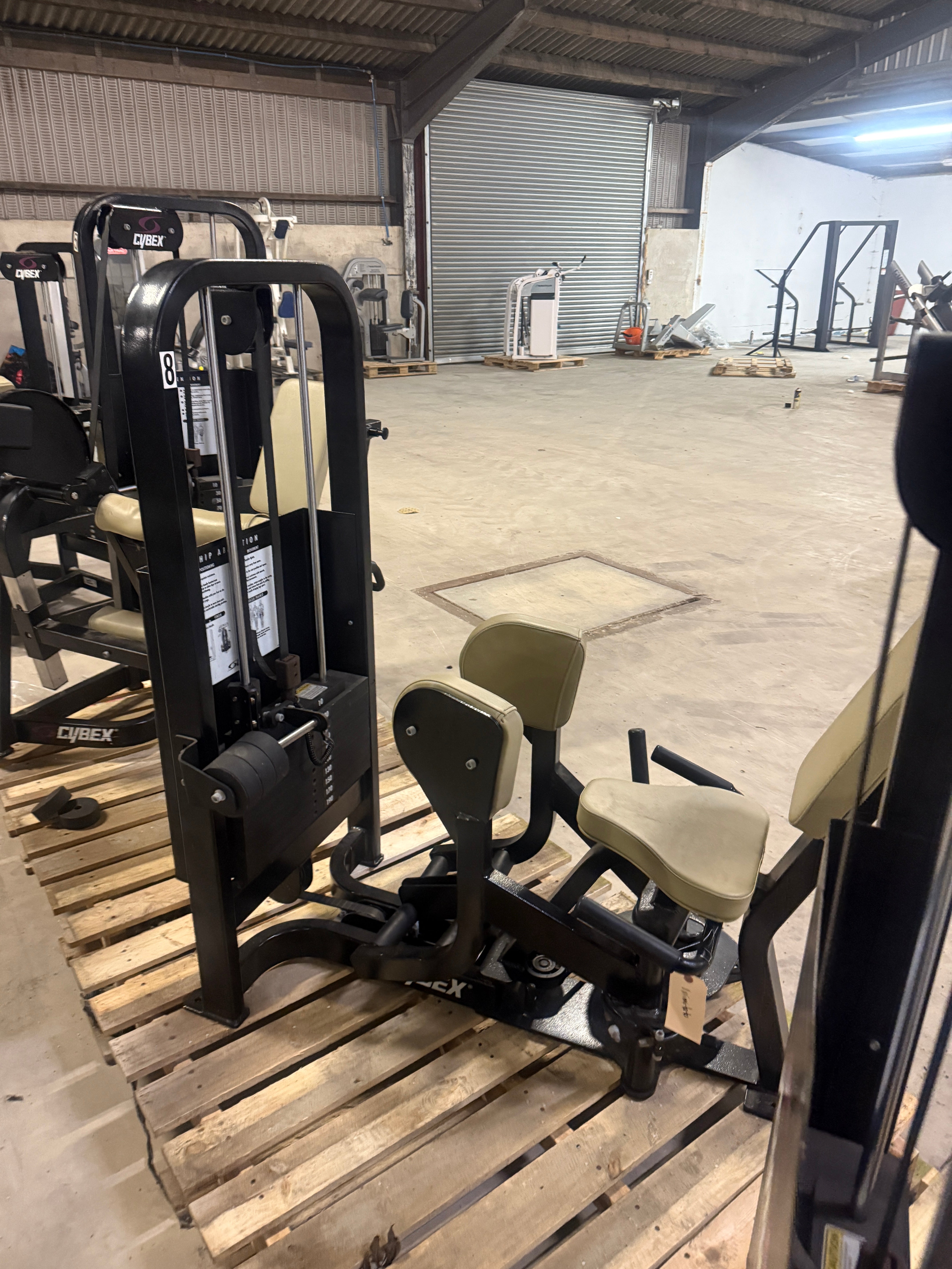CYBEX VR2 Full Gym In Black