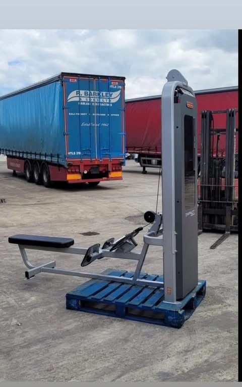 Star Trac Impact Low Row