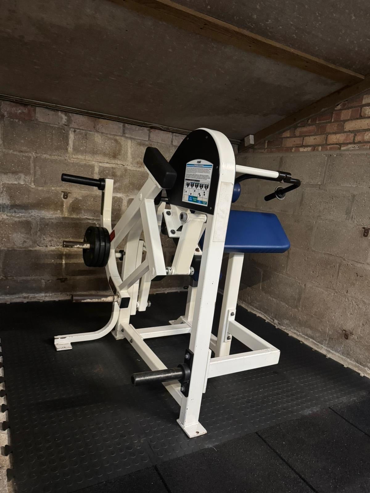 Strive - Tricep ( Plate Loaded )