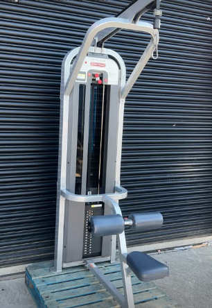 Star Trac Impact Lat Pulldown