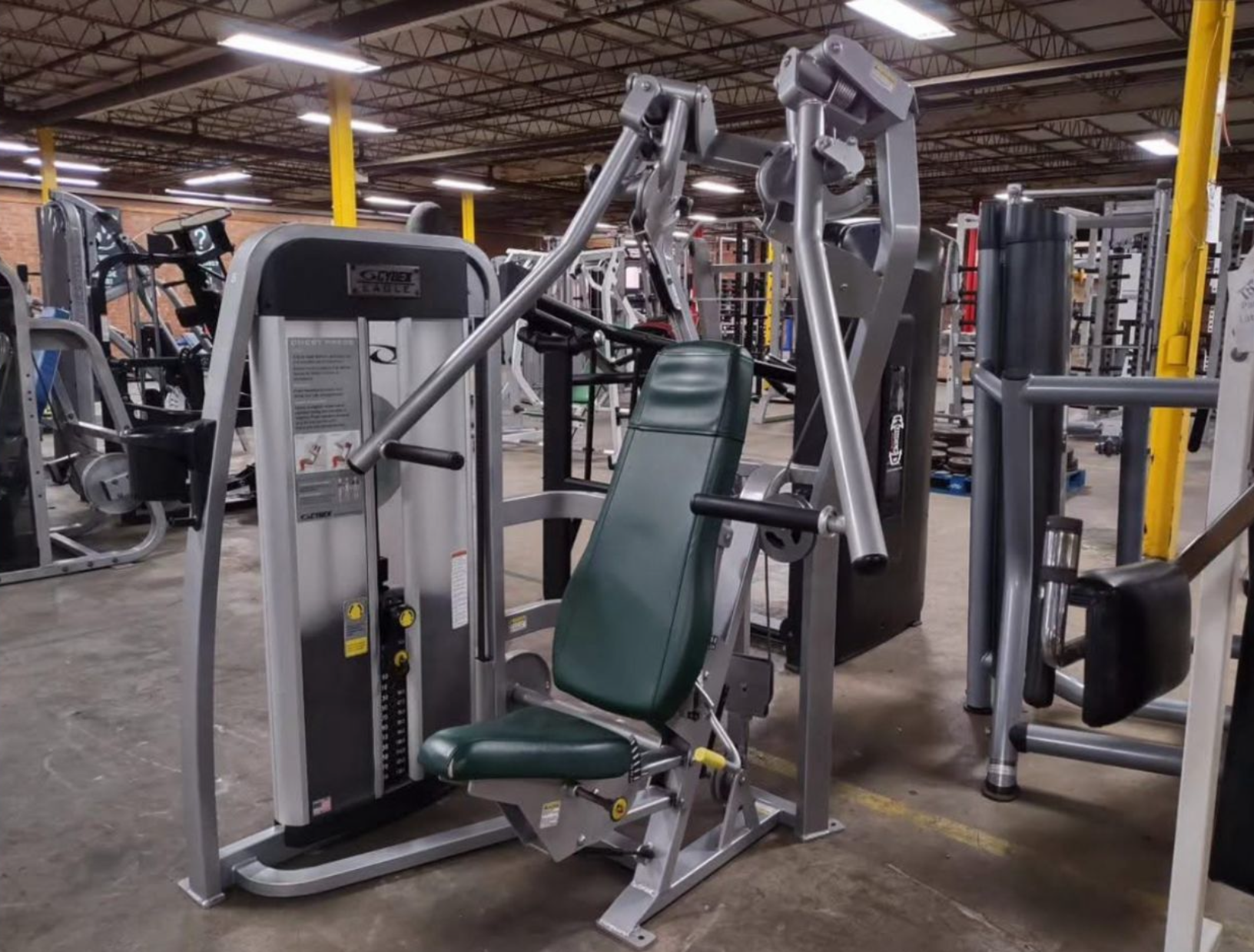 Cybex Eagle Chest Press