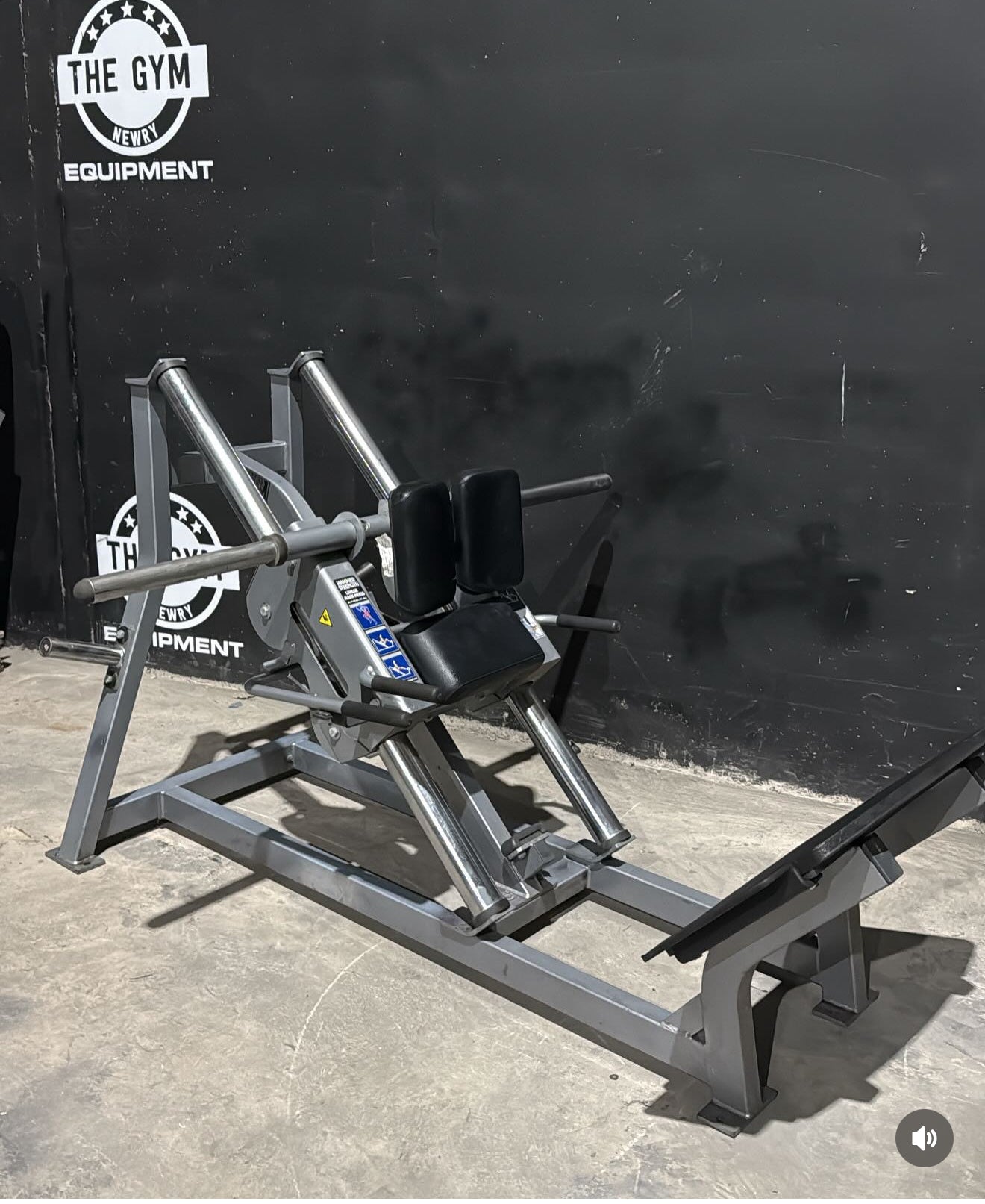 Hammer Strength Hack Squat