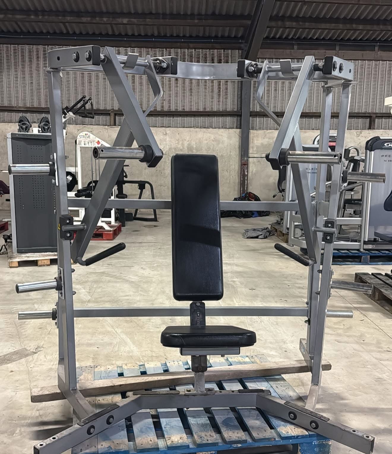 Hammer Strength - Wide Chest Press