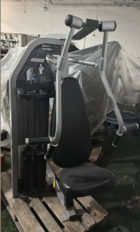 Nautilus Nitro Evo Chest Press